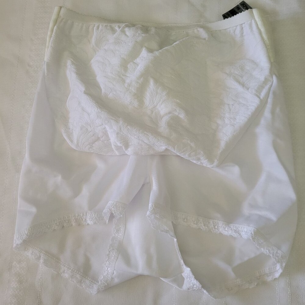 Fancy Me Small Maternity Panty Elastic wide support band inside White NWT 3140